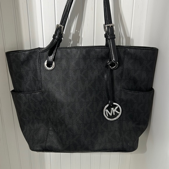MICHAEL Michael Kors Handbags - Michael Kors black MK tote